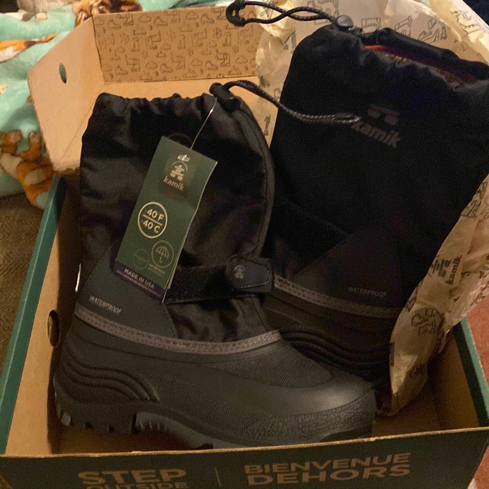 Brand New KAMIK water bug snow boots